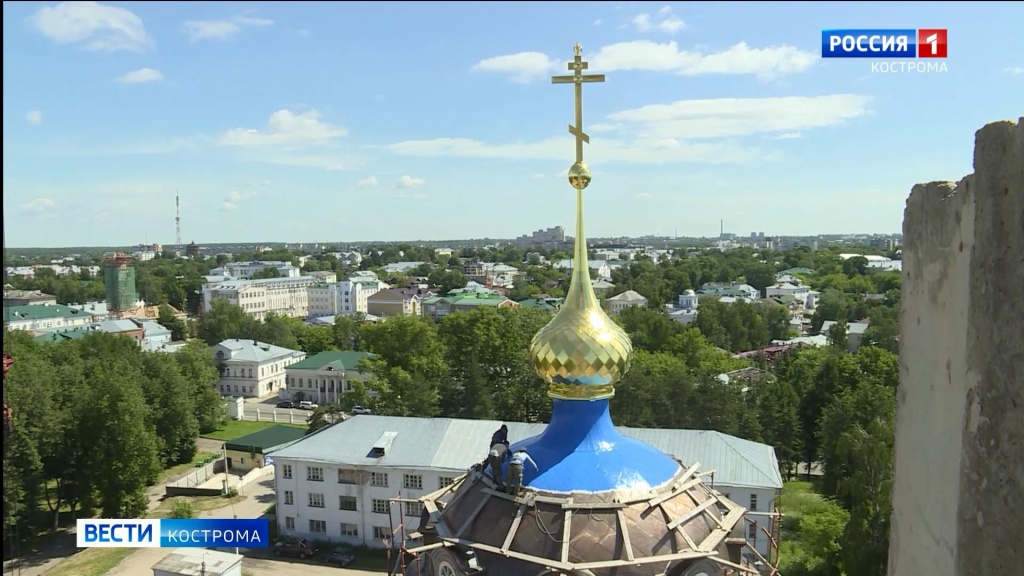 Красят купола Кремля.mp4_snapshot_01.13.883.jpg