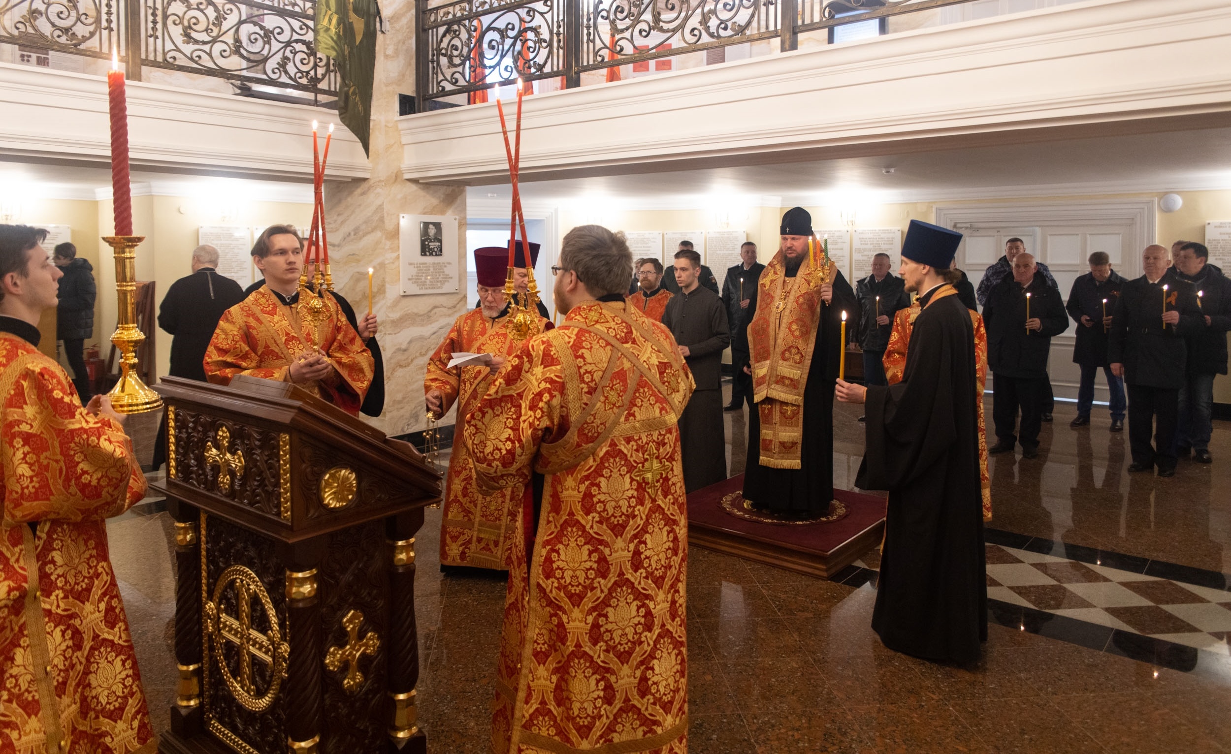 В храме Воинской славы Костромского кремля помолились за упокой павших защитников Отечества