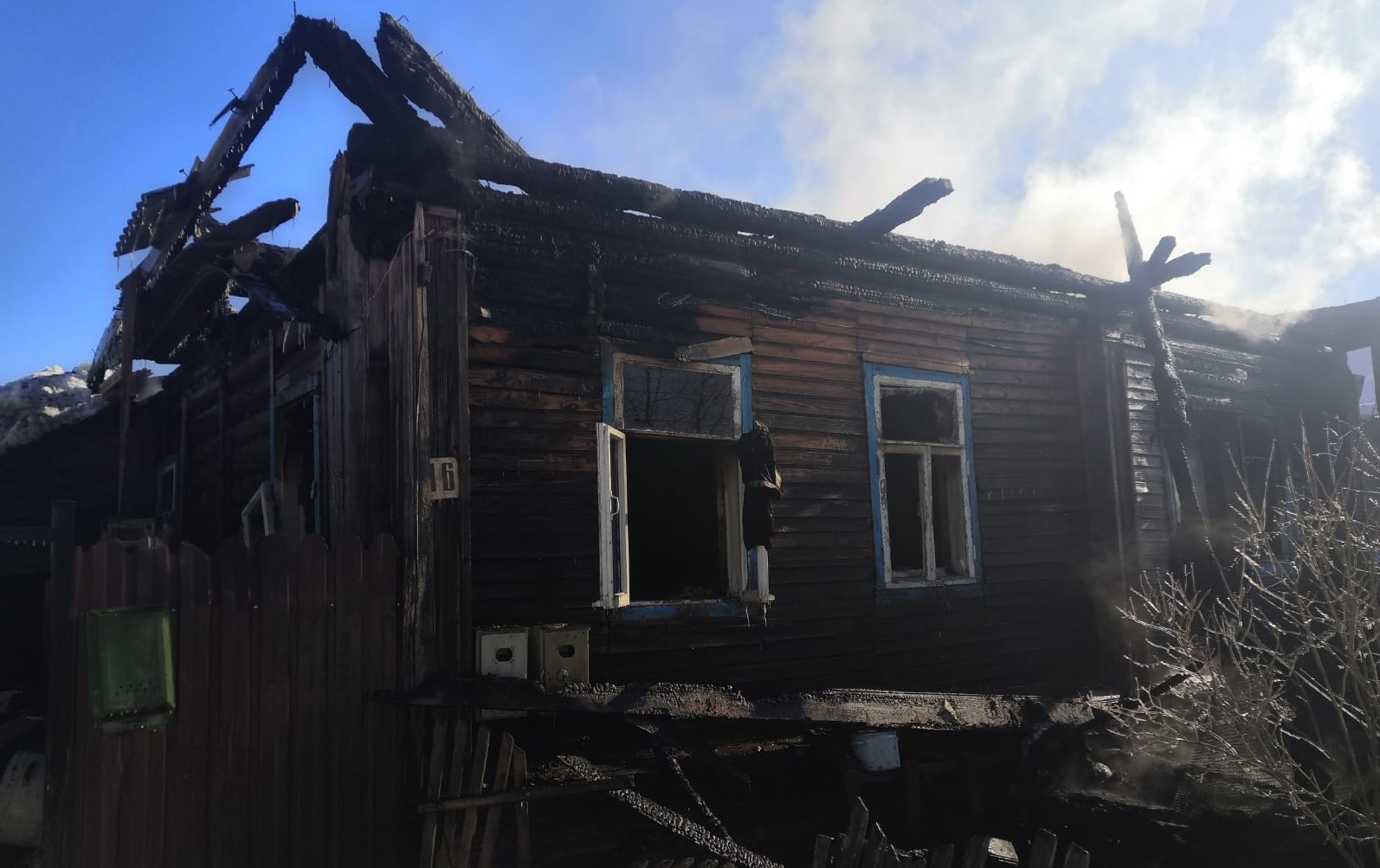 На пожаре в костромском райцентре погиб пенсионер