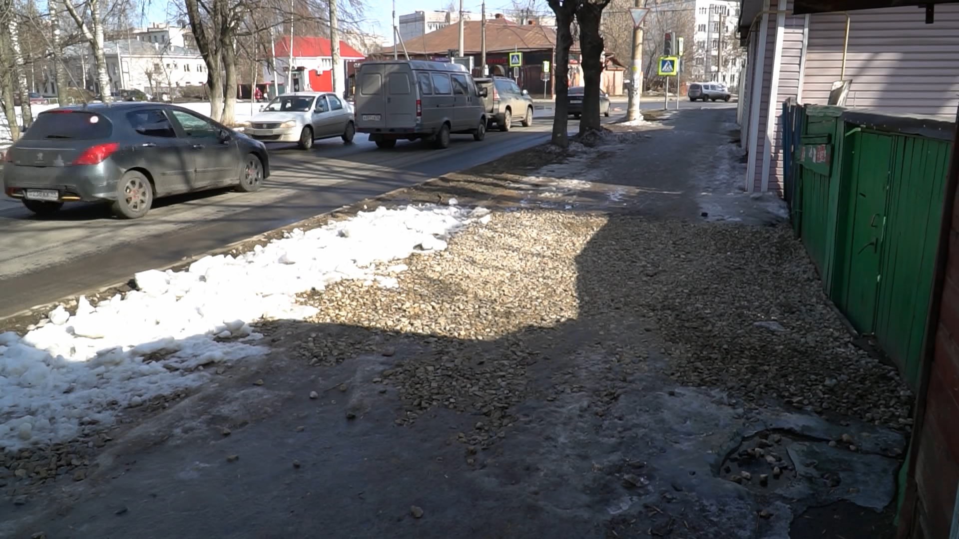 Коммунальные копатели в Костроме стали шустрее убирать за собой