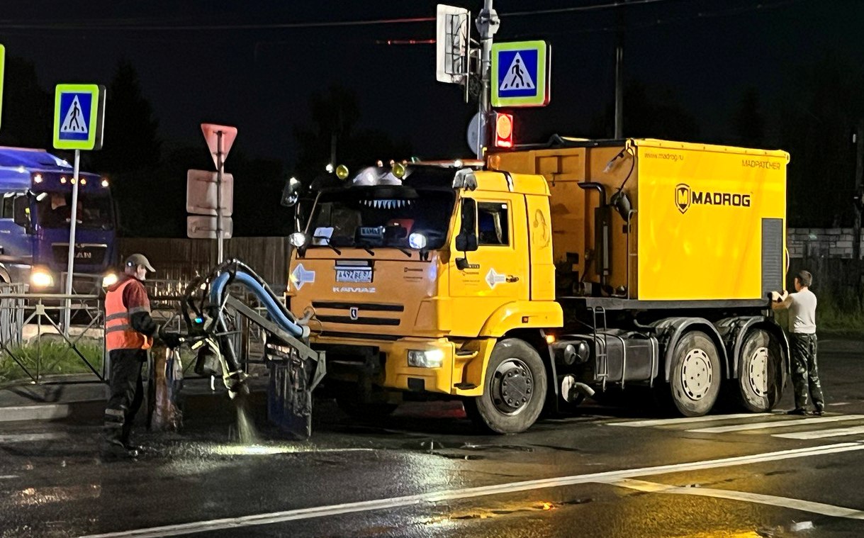 За неделю костромские дорожники залили в ямы более 57 тонн асфальтовой смеси