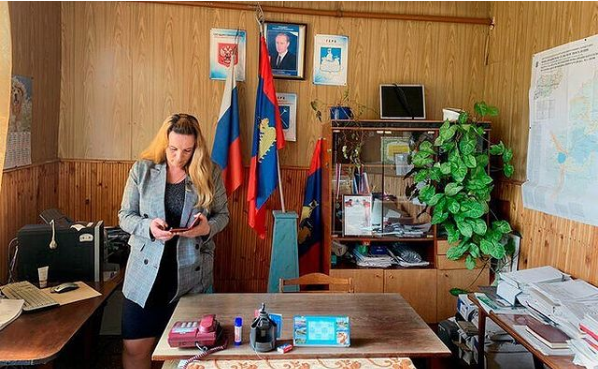 Знаменитая сельская глава из Костромской области Марина Удгодская опровергла заявление об отставке