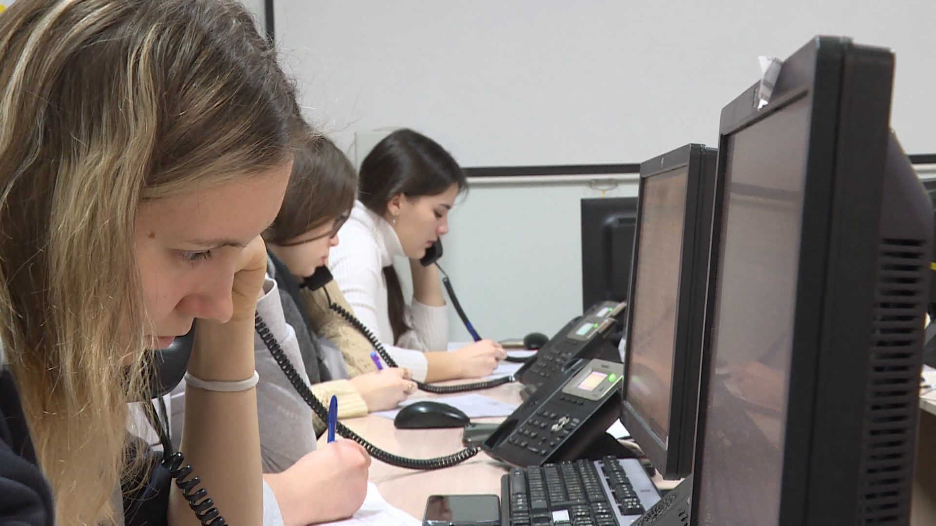 Колл-центр по ковиду в Костроме принял за день 5 тысяч звонков