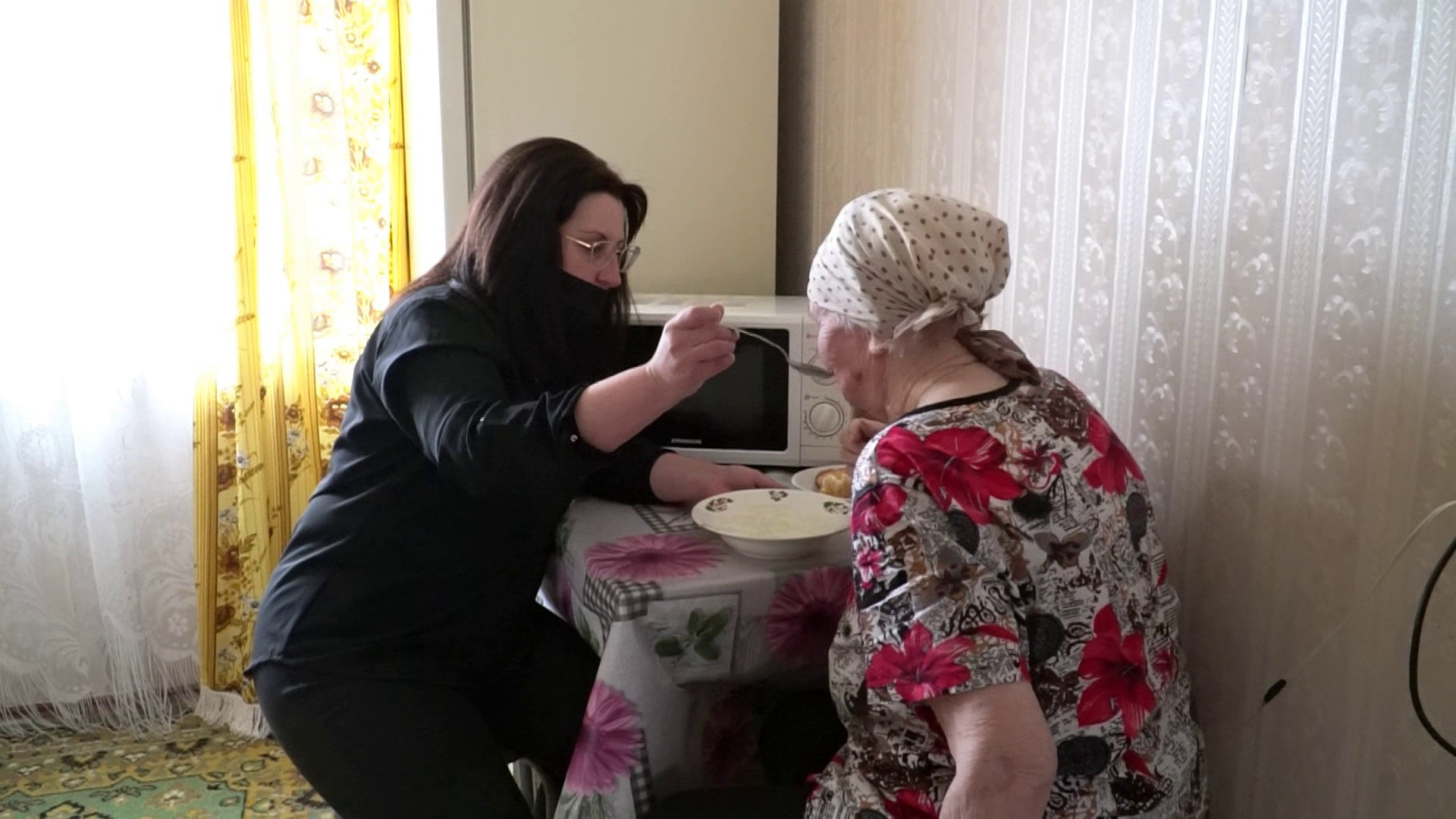 Одиноким костромским старикам обеспечат бесплатный уход на дому