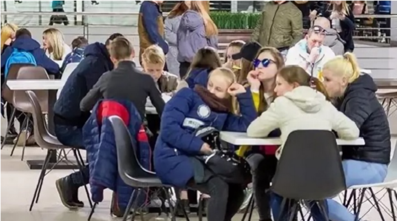 Костромским подросткам продлили запрет на гуляния по торговым центрам