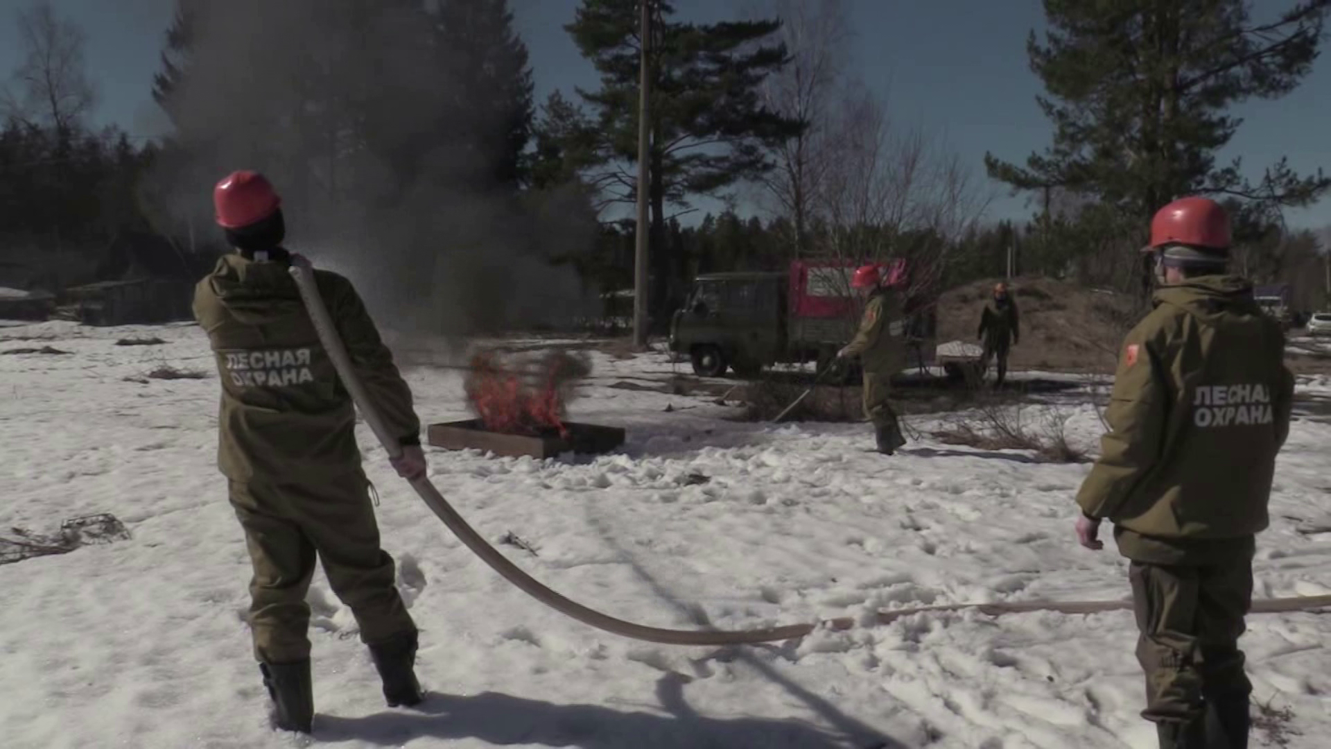Костромские спасатели отточили навыки пожаротушения