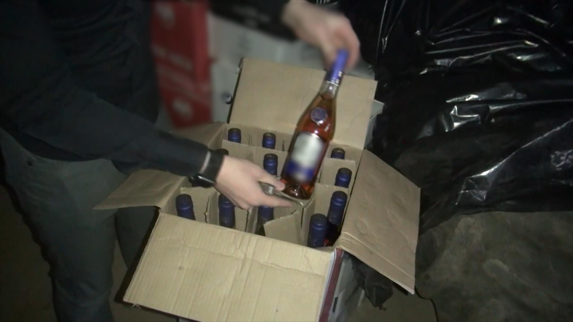 В Костромской области изъяли более 30 литров нелегального спиртного
