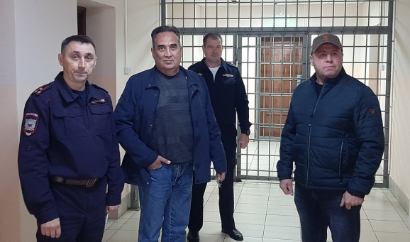 Костромские общественники оценяют готовность к выборам в полицейских спецучреждениях