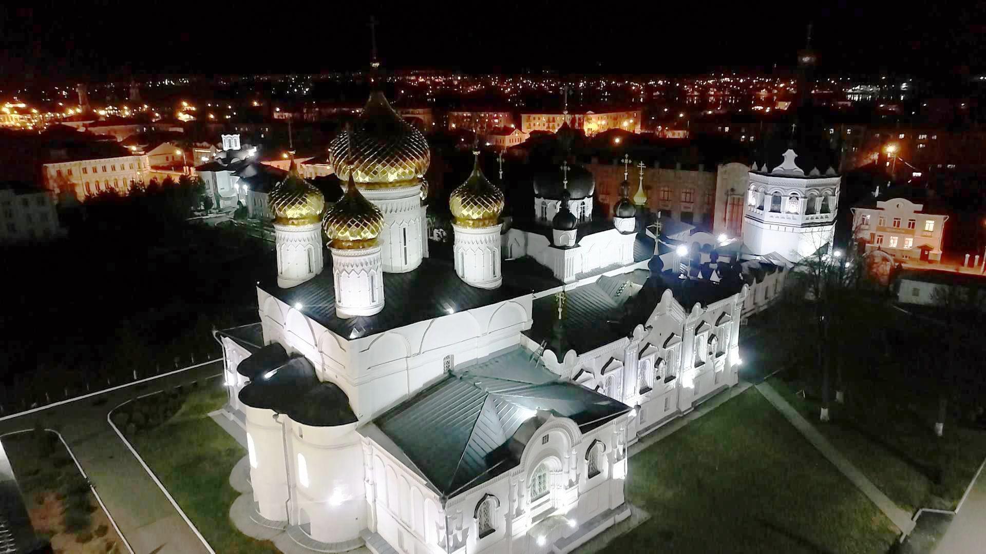 Пасхальное богослужение в Костроме впервые показали онлайн