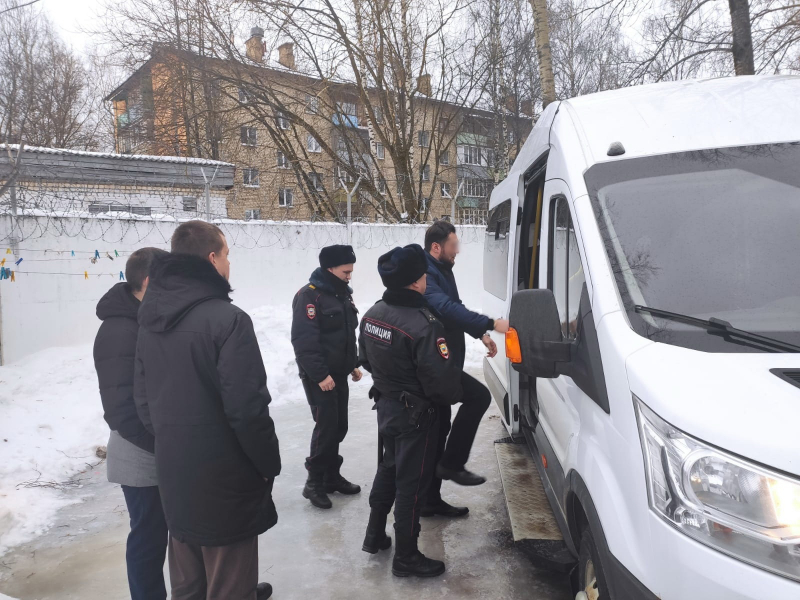 За нарушения закона из Костромской области выдворили семерых иностранцев