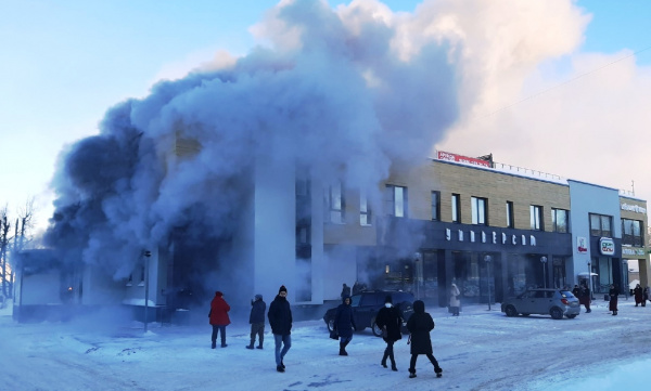 Магазин в костромском Заволжье эвакуировали из-за пожара