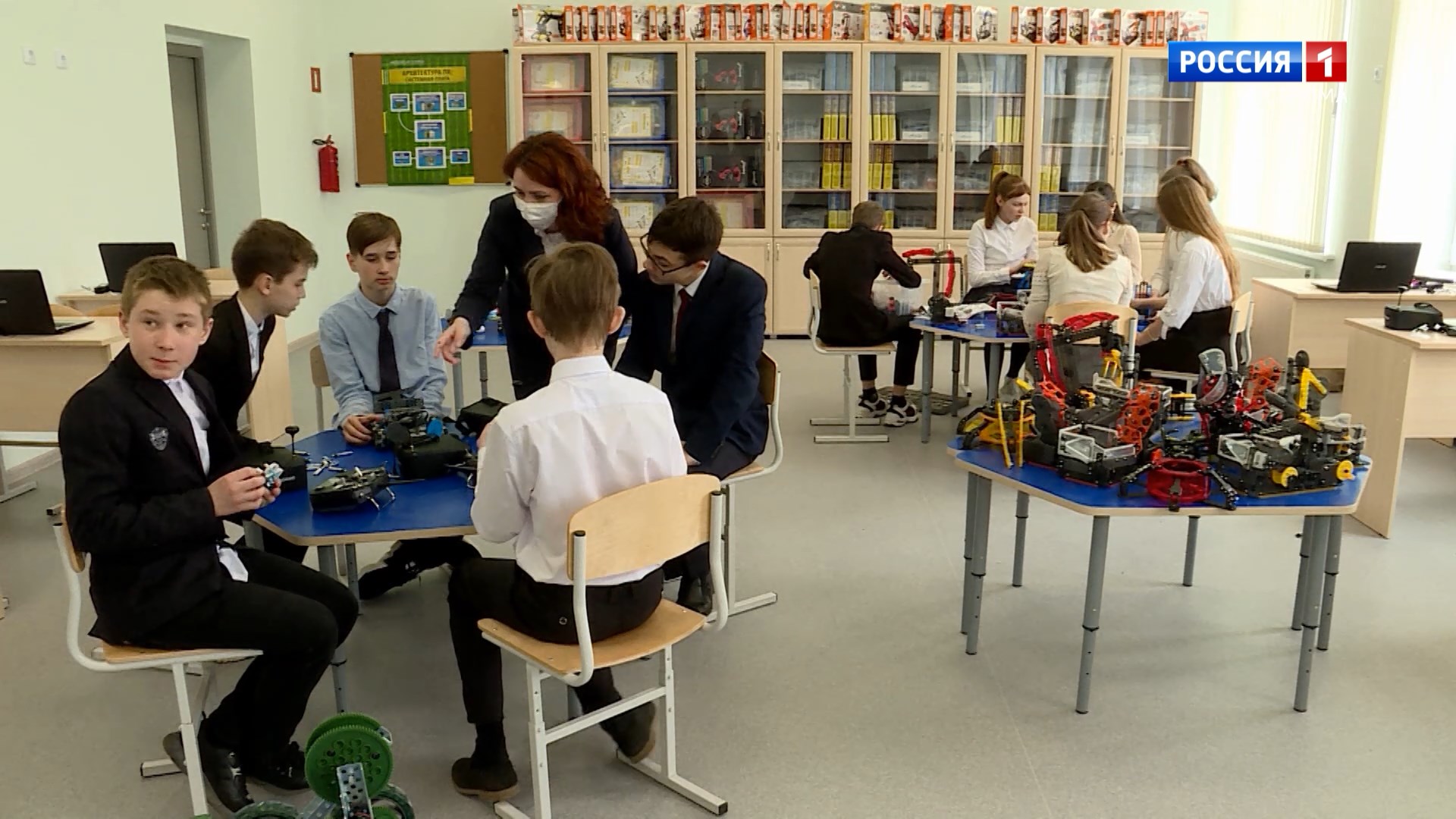 «Современная школа»: костромским детям помогают учиться роботы, дроны и 3D-принтеры