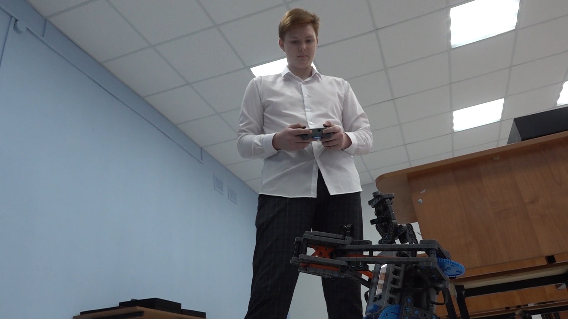 Школьники с костромского северо-востока освоили 3D-печать роботов