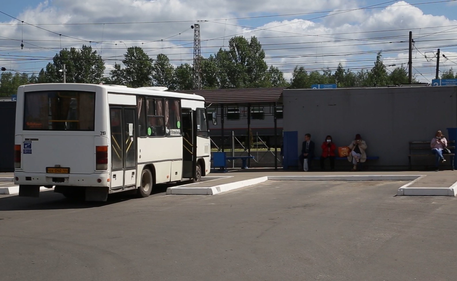 Некоторые пригородные и межмуниципальные автобусы в Костроме на один день поменяют расписание
