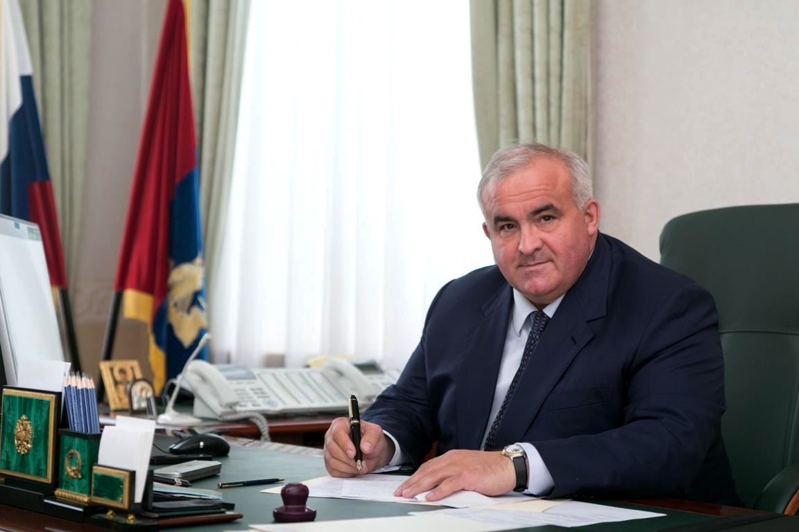 Губернатор Сергей Ситников поздравил костромских медиков с праздником