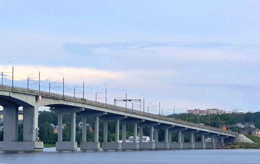 Движение на Заволжском мосту в Костроме восстановлено