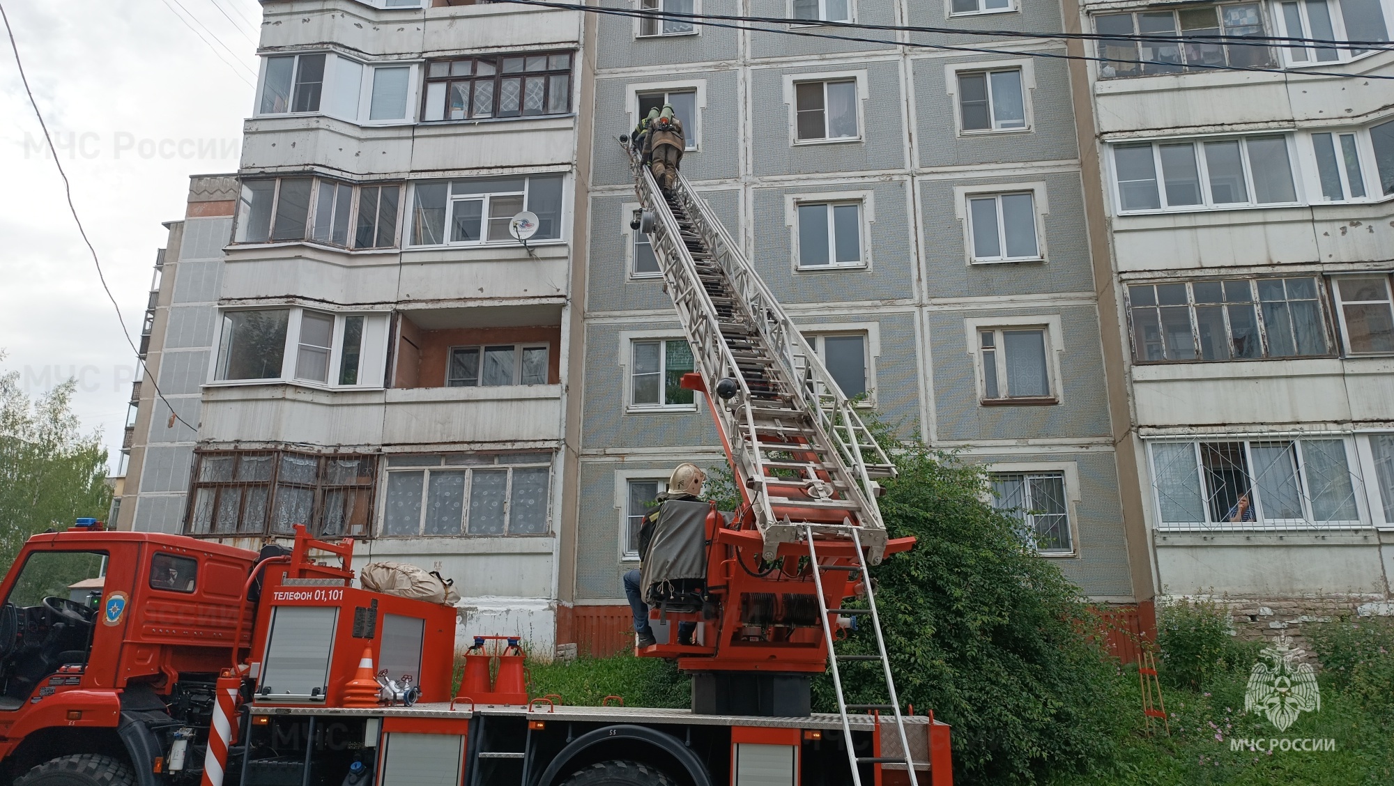 Забывчивость пенсионерки едва не привела к пожару в костромской многоэтажке