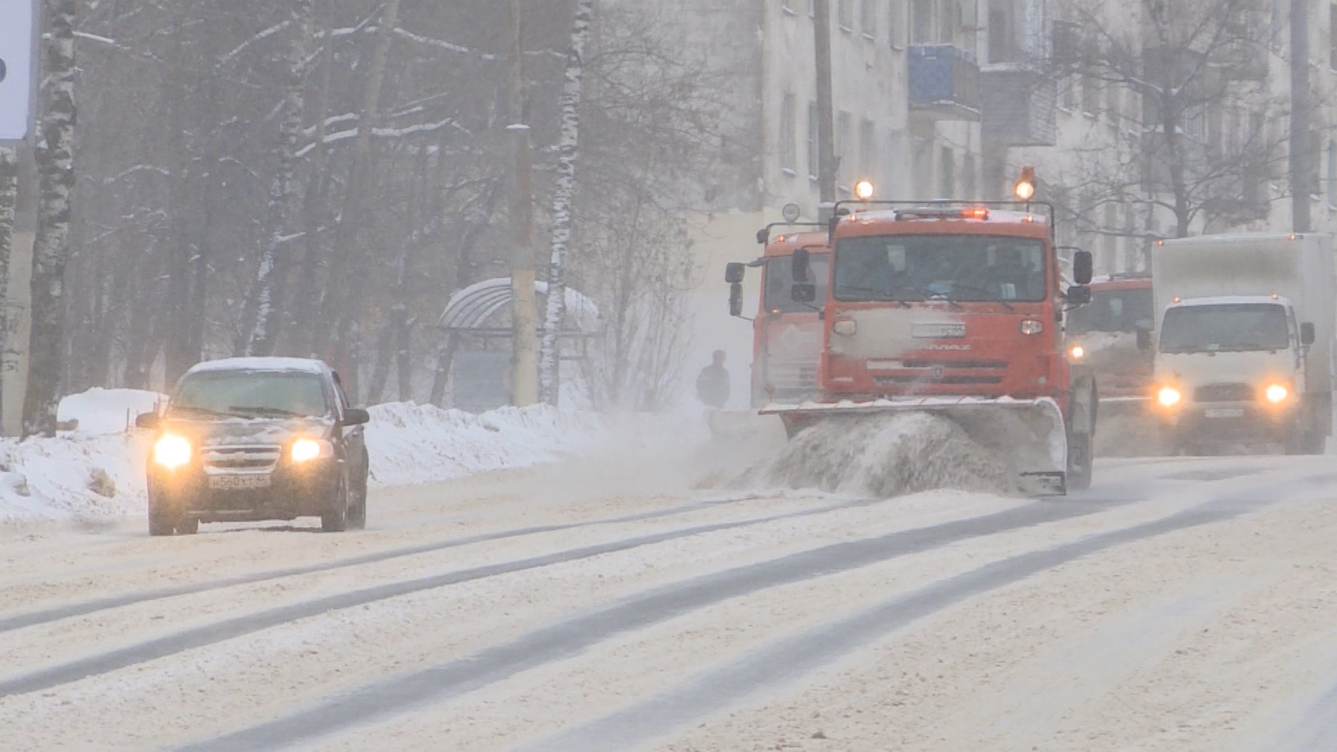Погода вновь до предела осложнила дорожную ситуацию в Костроме