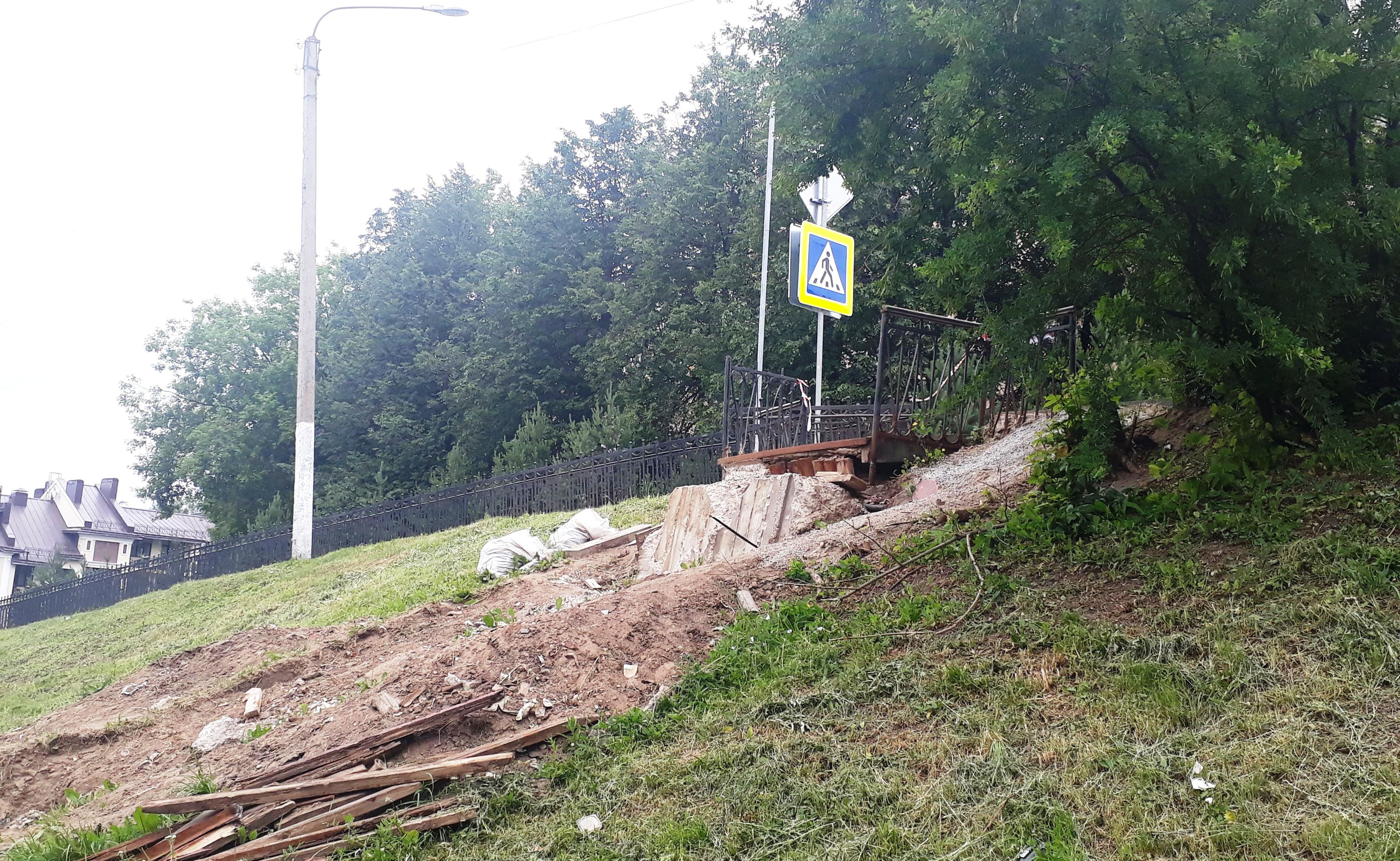 В Костроме начался ремонт лестницы на Муравьёвке