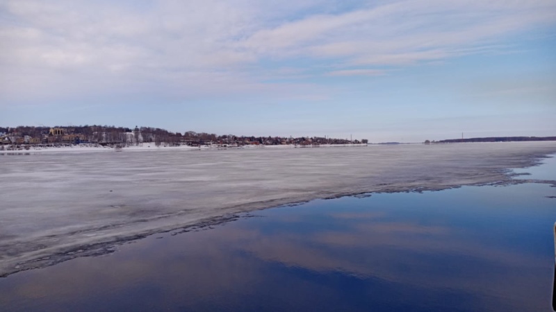 В Костроме на реке Волге началось движение льда