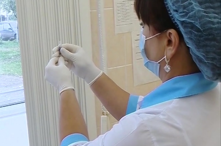 К вакцинации от коронавируса в Костроме привлекут частные медцентры
