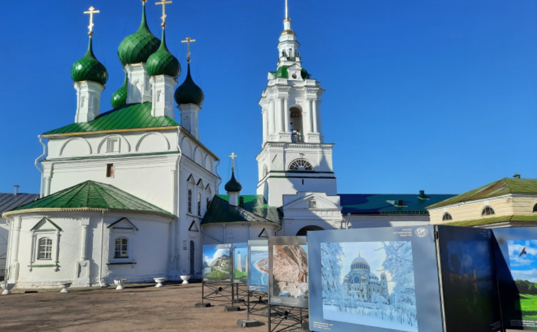 Центр Костромы украсят снимки уникальных храмов и крепостей