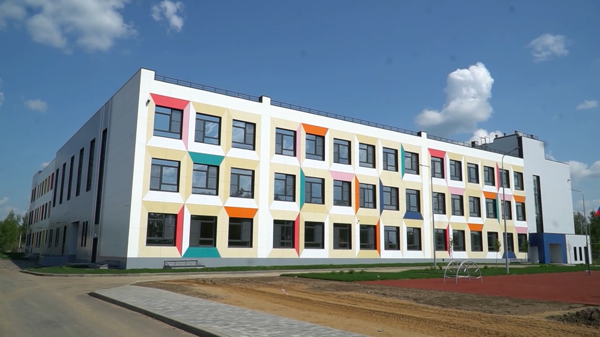 В новой костромской школе в поселке Волжском набрали все первые классы