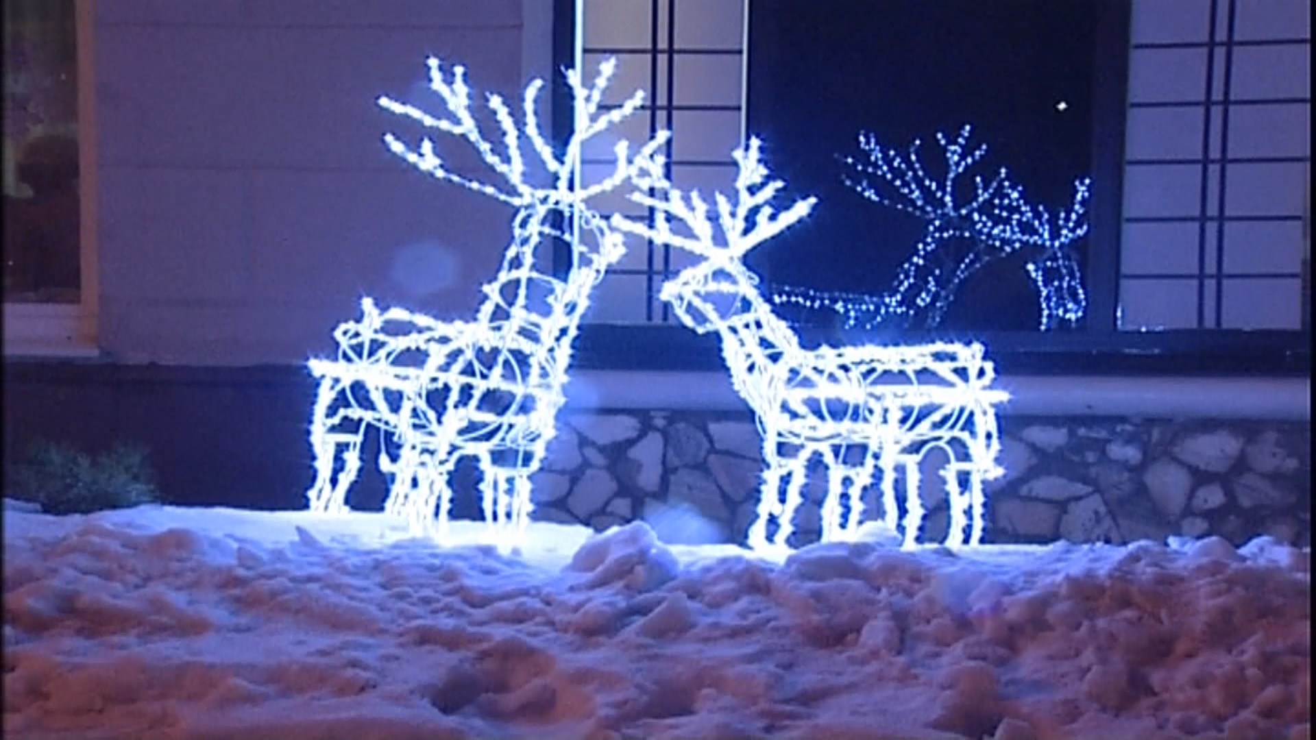 В Костроме стартовал конкурс на лучшее новогоднее оформление витрин и дворов