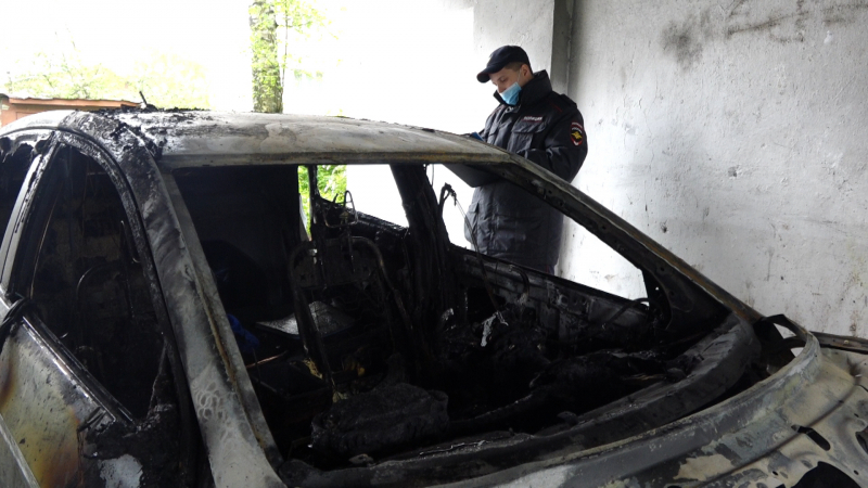 В поджоге автомобиля на пр. Мира костромские полицейские подозревают женщину