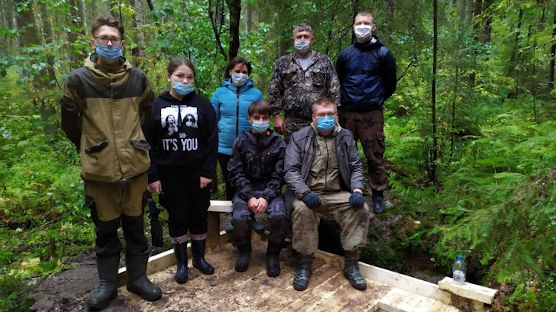 Юные лесничие дали вторую жизнь роднику в Костромской области
