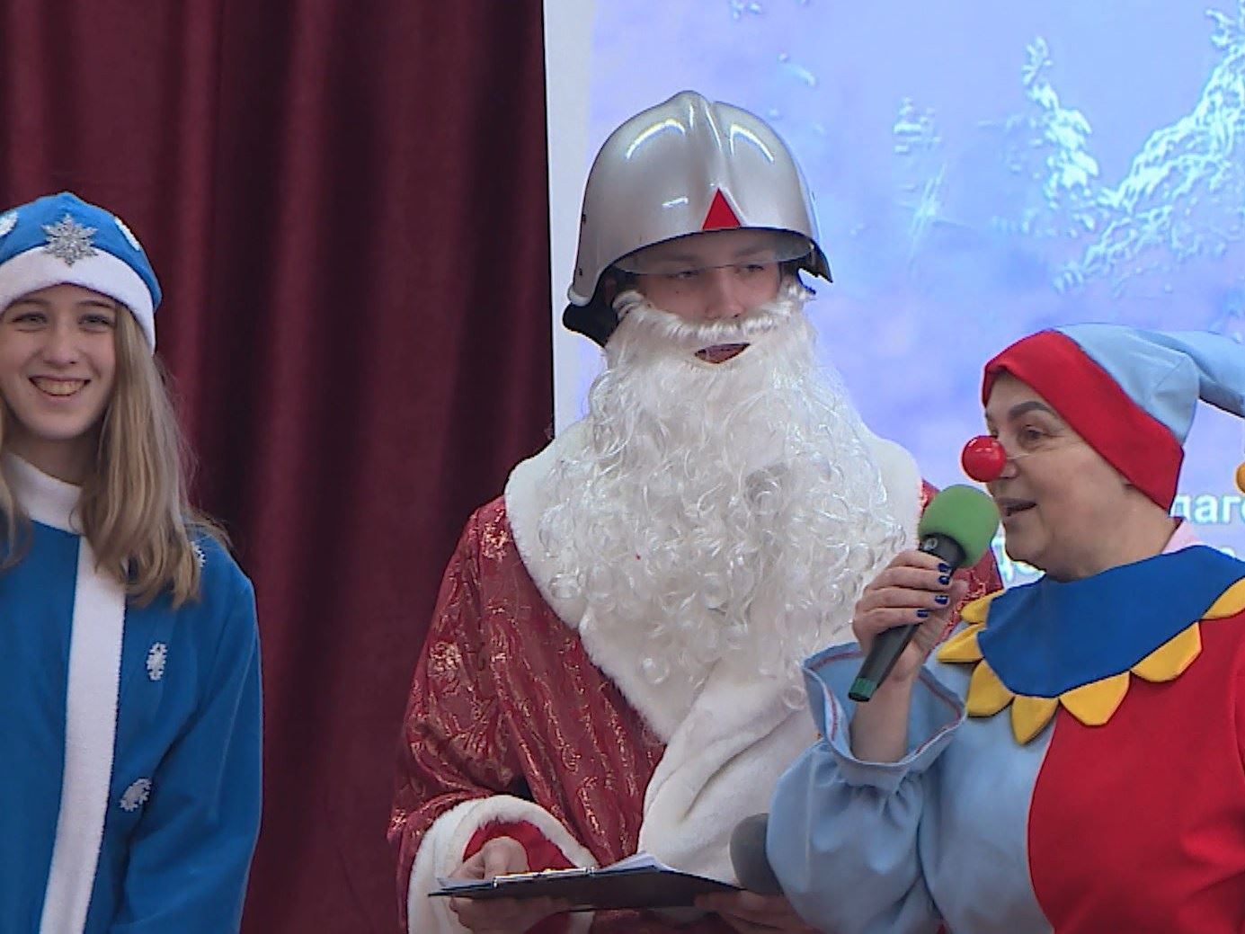 Костромские школьники узнали, что после праздников Дед Мороз работает… спасателем
