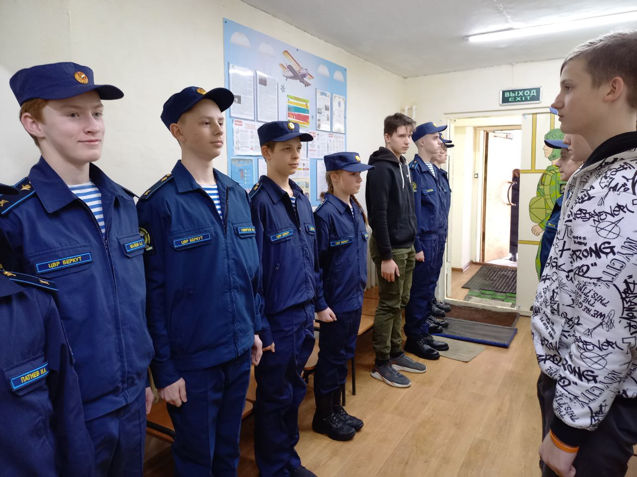 Школьникам в Костроме устроили «Курс молодого бойца»