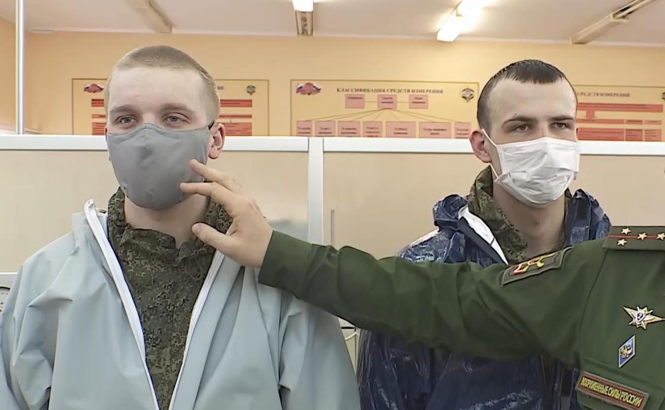 Костромских срочников ждёт дембель в маске и с чистыми руками