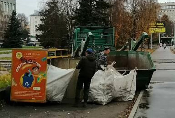 Мусорщиков в Костроме заподозрили в смешивании раздельно собранных отходов