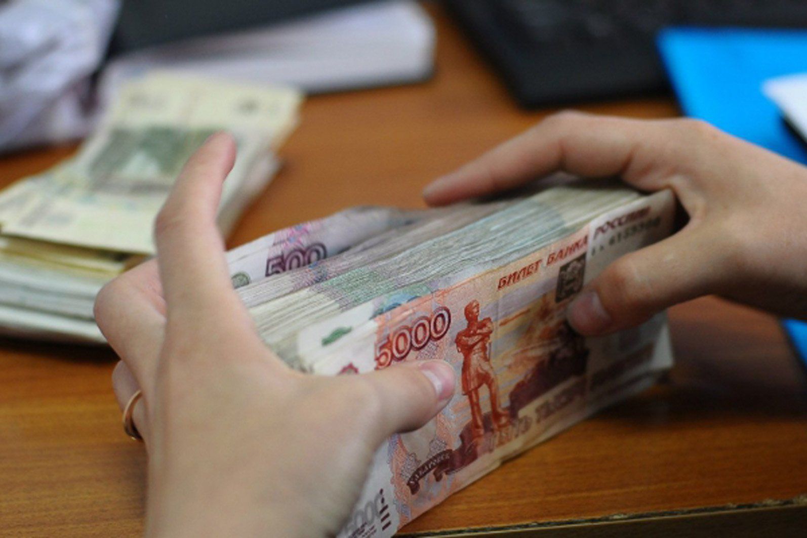 Костромские чиновники платили предпринимателю миллионы за безделье