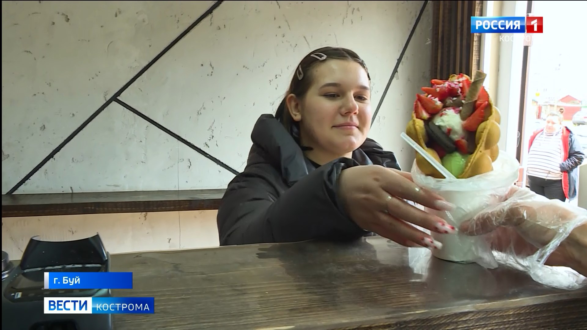 Соцконтракт в Костромской области: семья безработных накормила буевлян гонконгскими вафельками