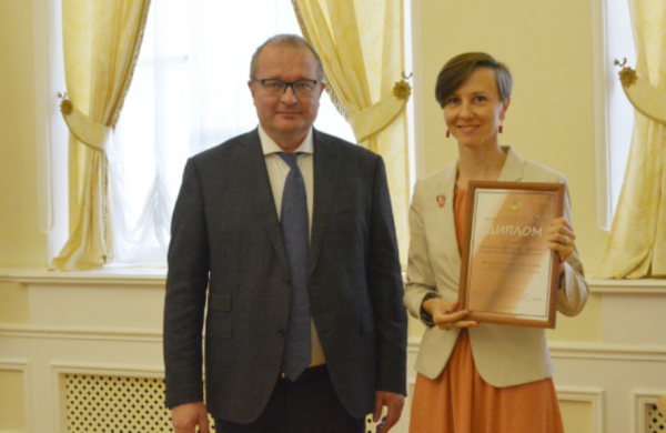 В Костроме вручили награды лучшим наставникам области