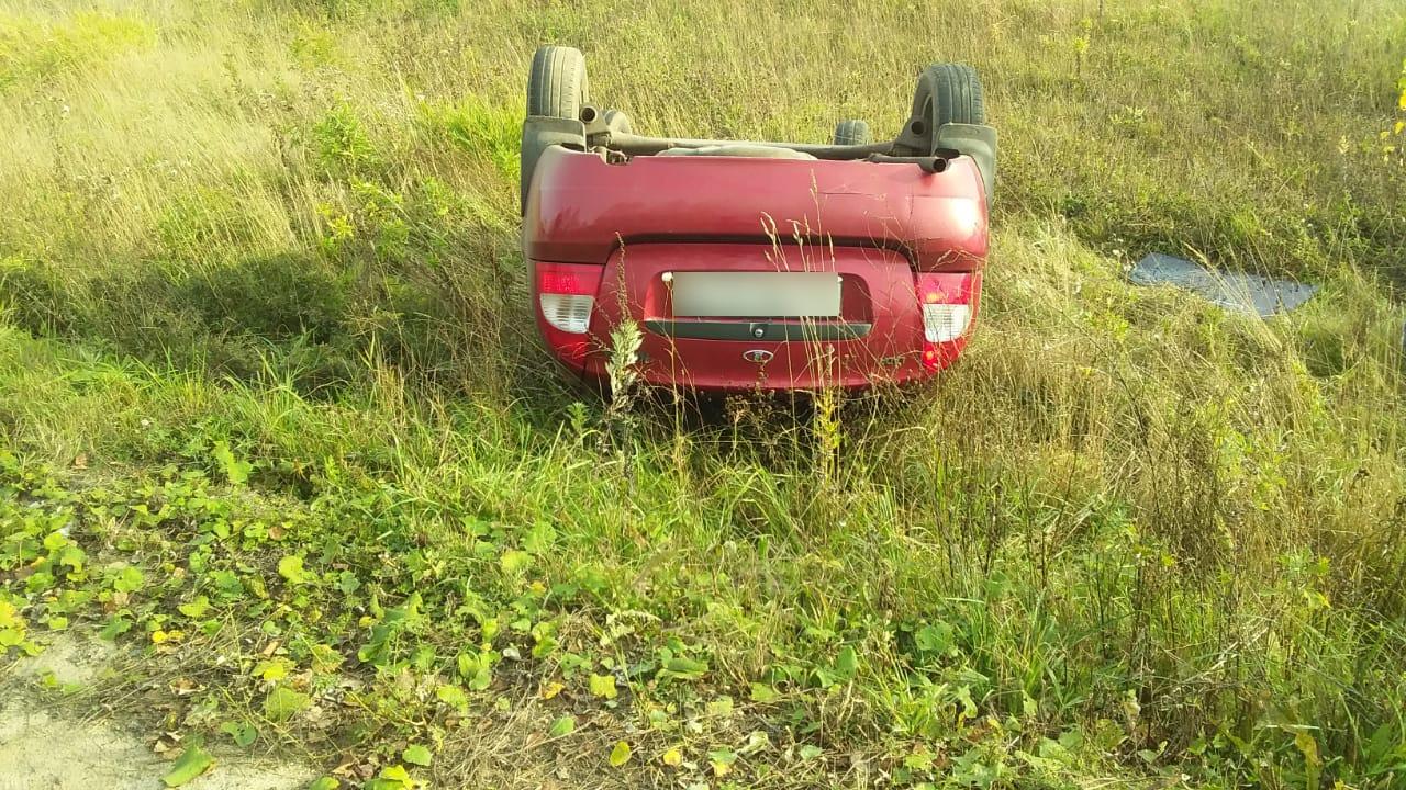 Водитель погиб в перевернувшейся на костромской дороге «Ладе Калине»