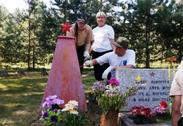 Костромские поисковики почтили память погибших на Новгородчине земляков