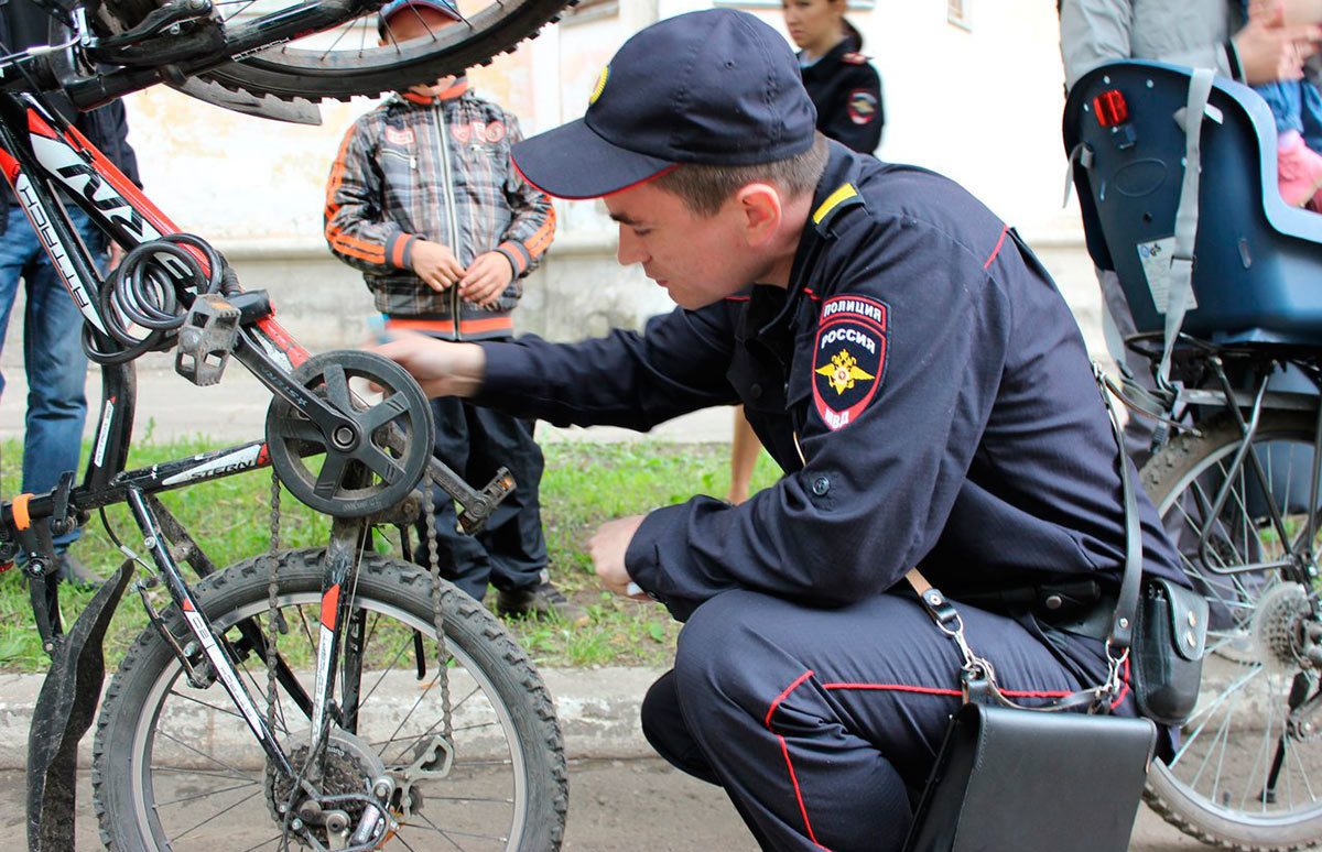 Житель костромского райцентра с похмелья угнал велосипед