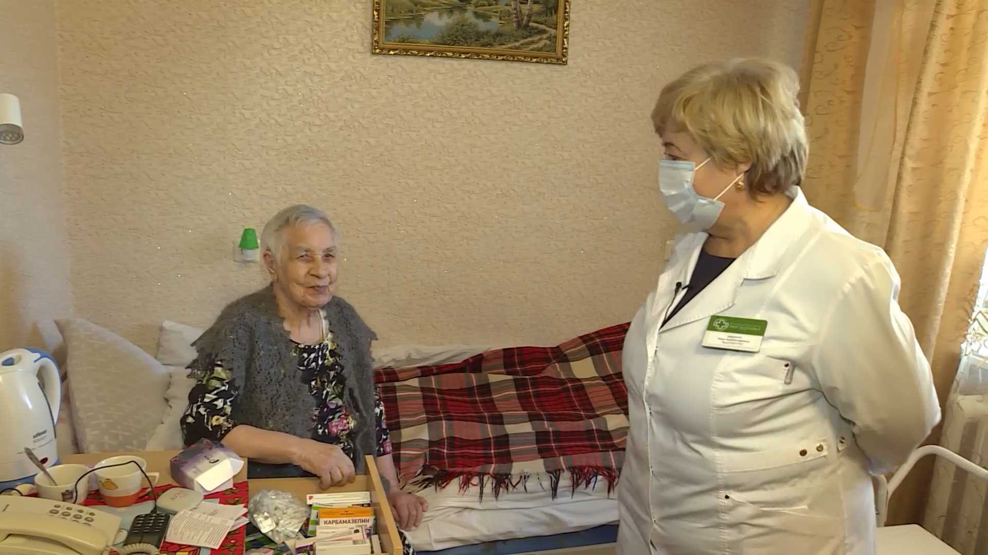 Помогать пожилым костромичам на дому будут три частные клиники