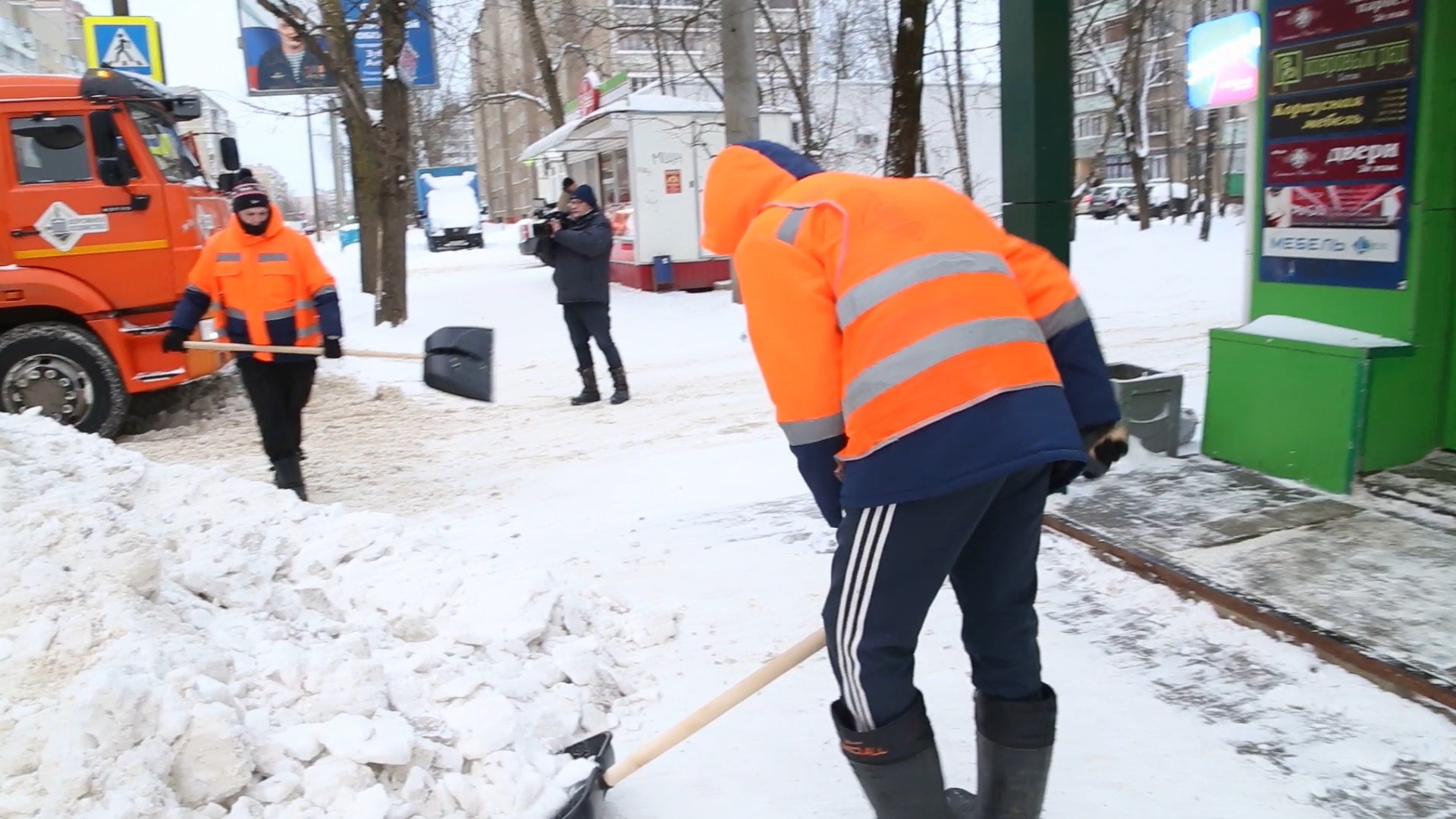 Сергей Ситников поставил задачу муниципалитетам срочно навести порядок на дорогах и тротуарах