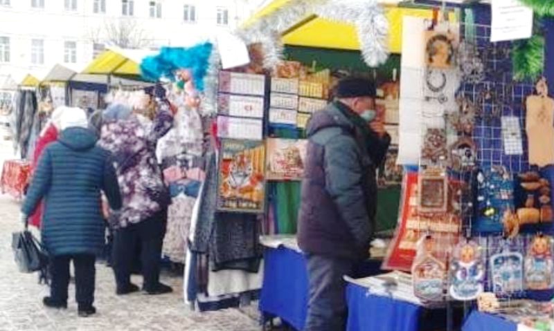 В центре Костромы начала работу новогодняя ярмарка