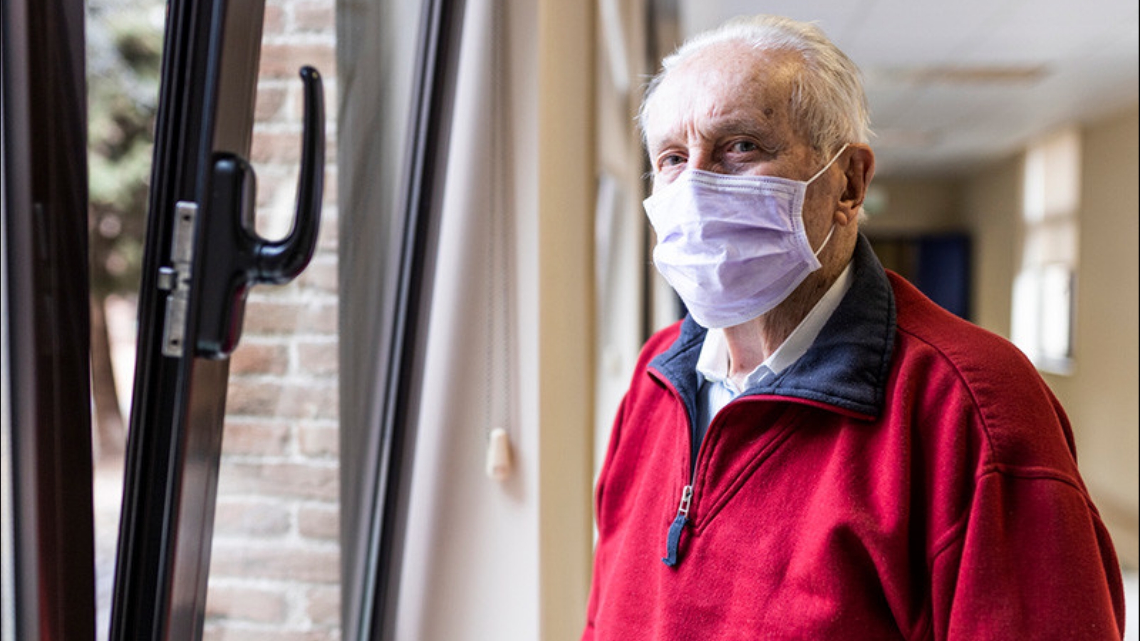 Электронные больничные костромским работающим пенсионерам продляют до 11 июня