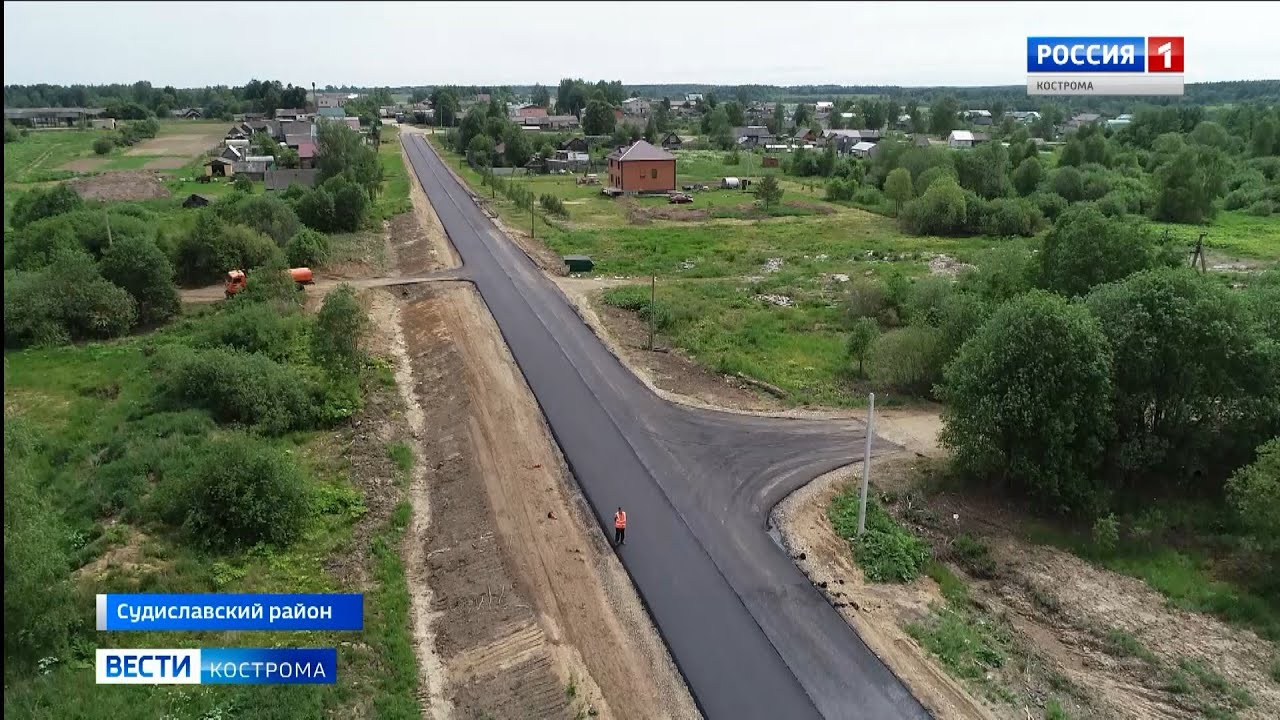 В Костромской области в асфальт закатывают грунтовые дороги