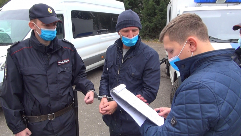 За угон в Костроме на заказ дорогой иномарки задержан житель Сочи