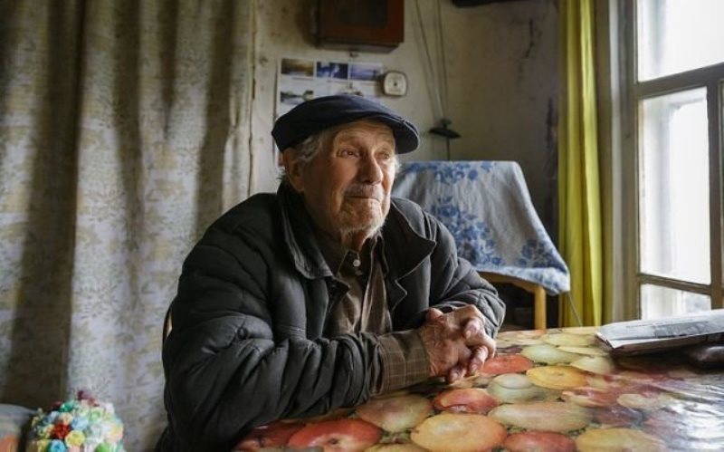 Костромской пенсионер поверил в историю о фальшивых деньгах и остался ни с чем