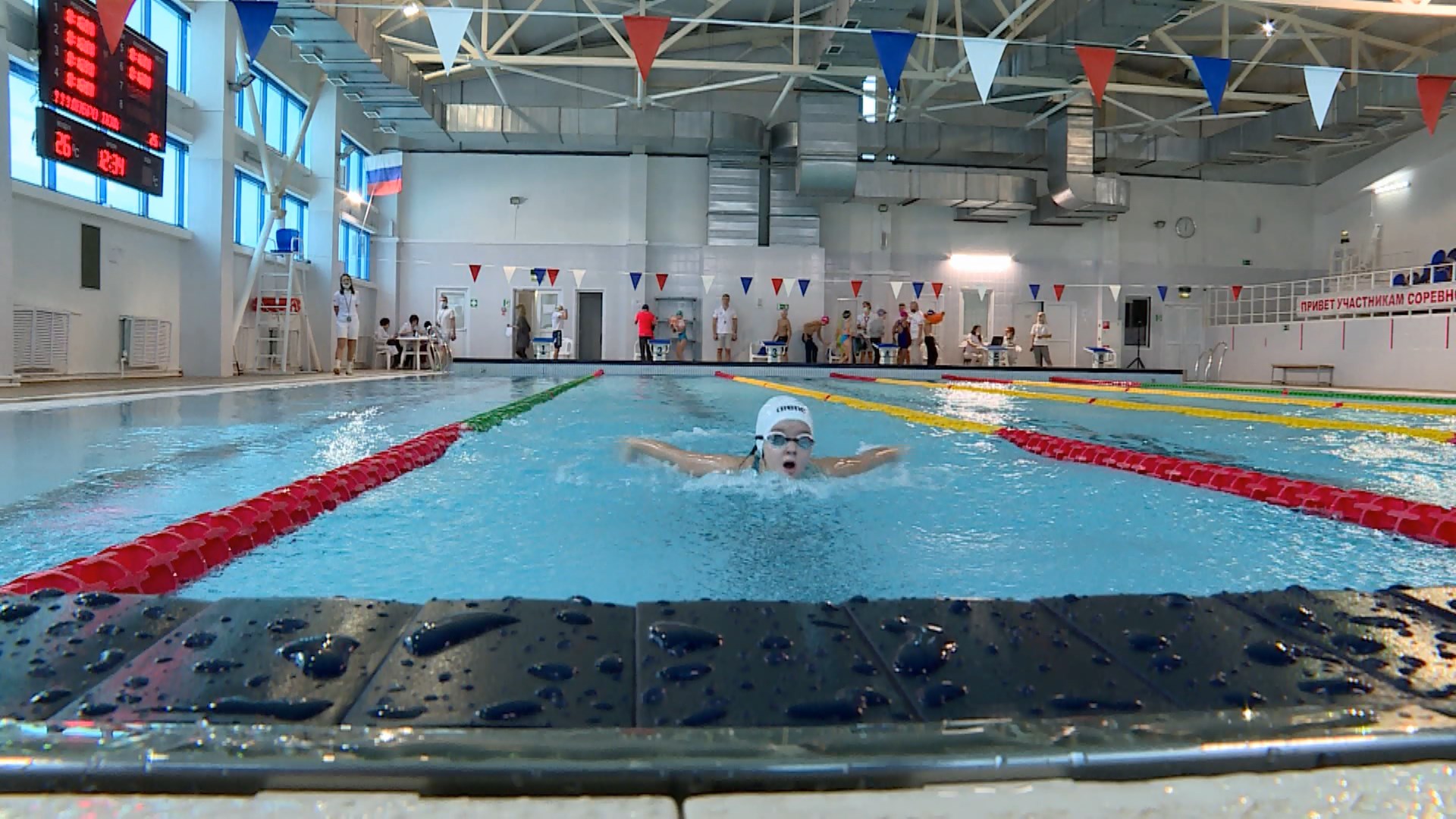 Крупный турнир по плаванию стартовал в Костроме