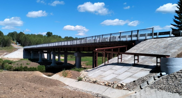 На месте самого большого деревянного моста в Костромской области заработал современный железобетонный