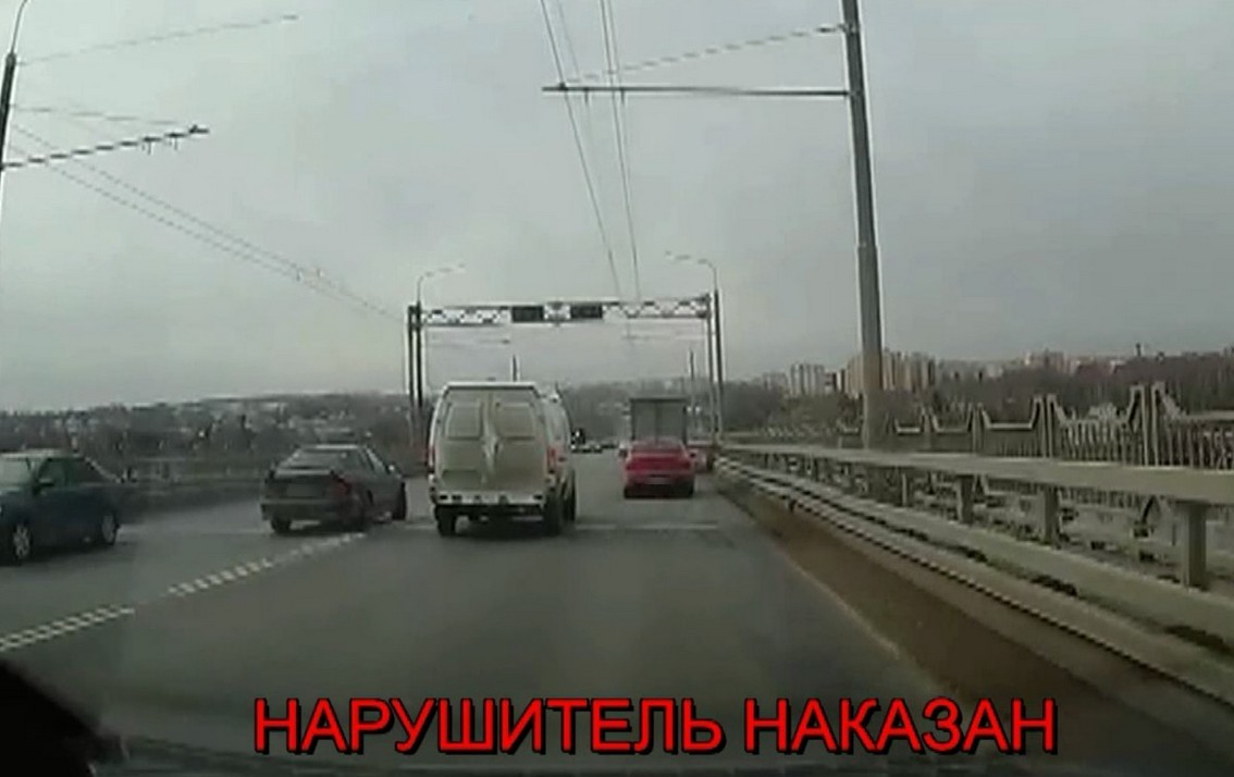 Лихача на мосту через Волгу в Костроме вслед за известностью в соцсетях настиг штраф